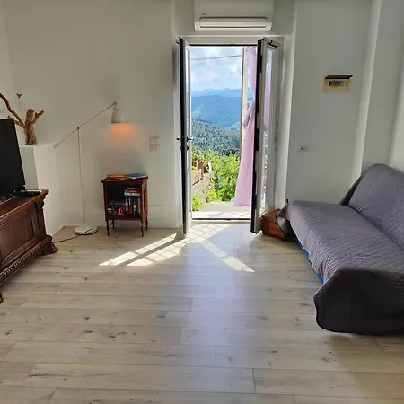 Semesterbostad Labirinto Eco Calice Ligure